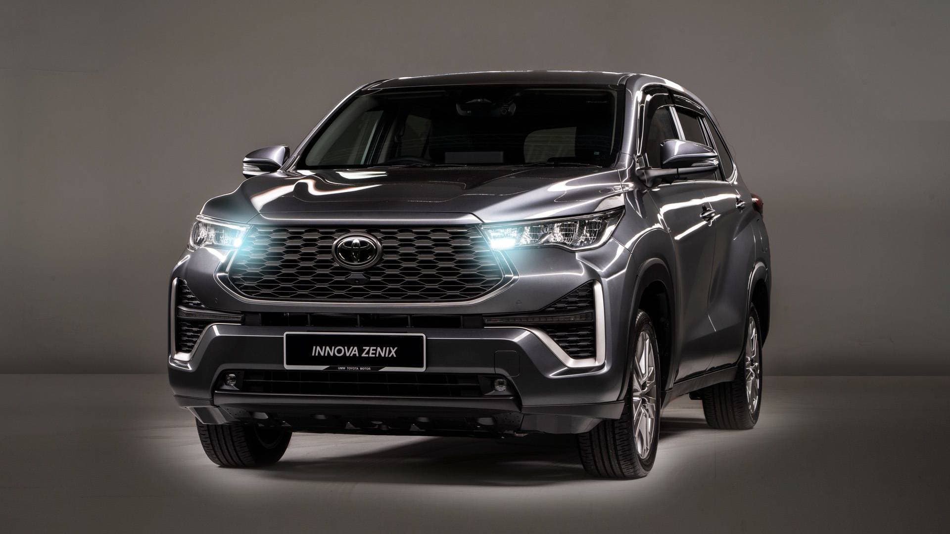 Toyota Innova Zenix